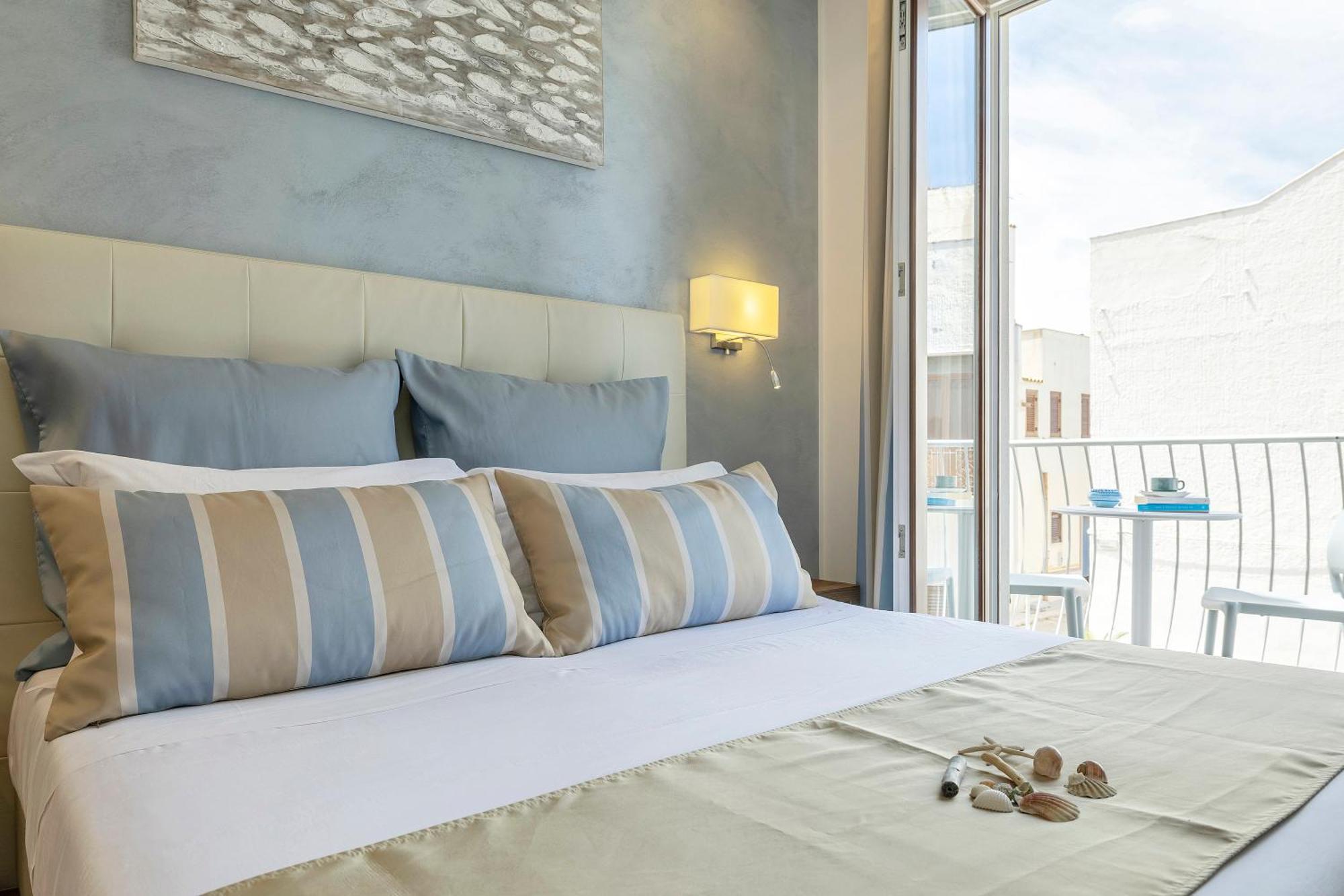 Hotel Soffio D'Estate ซานวิโต โลคาโป ภายนอก รูปภาพ